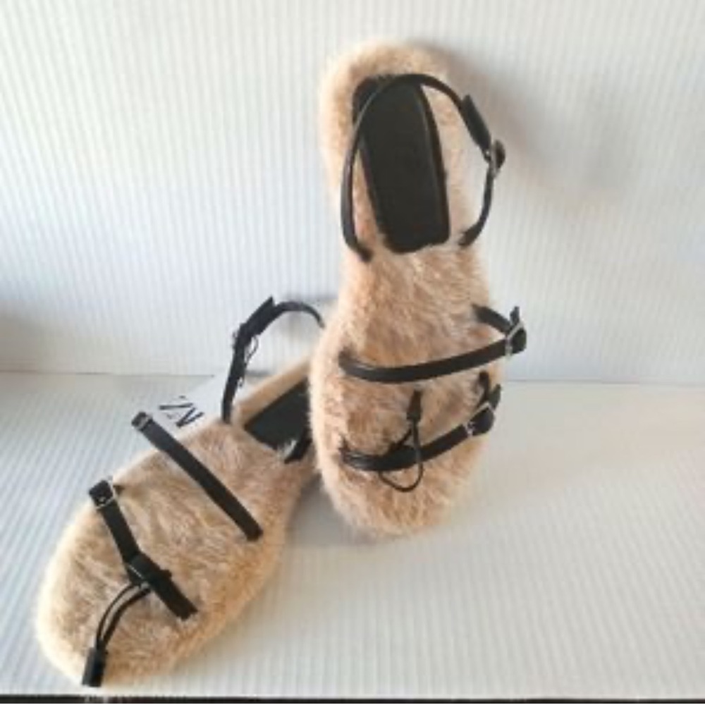 Zara Faux Fur Lining Strappy Bloggers Favorite Buckle Sandals, Size 39